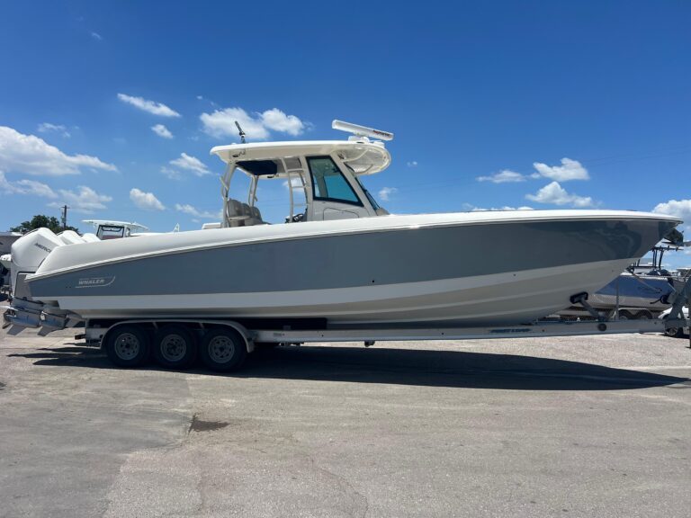 2017 Boston Whaler 350 Outrage