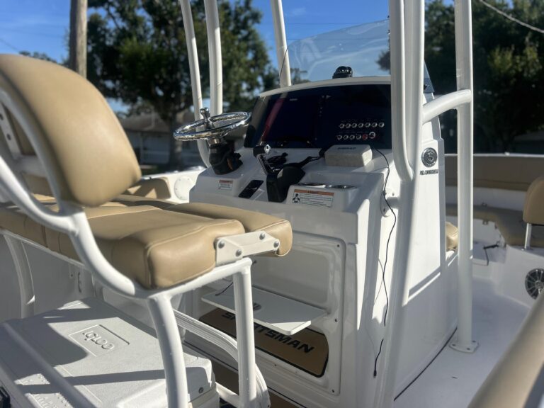 2017 Sportsman Heritage 231 Center Console