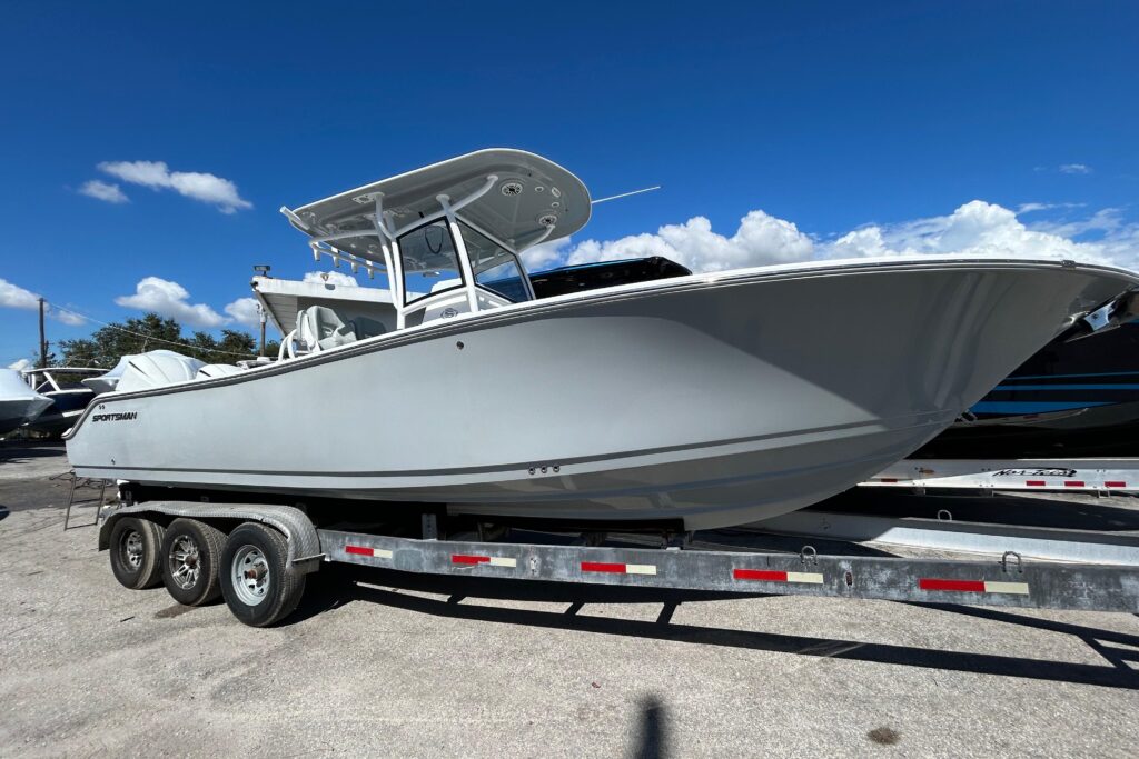 2019 Sportsman Open 282 Center Console
