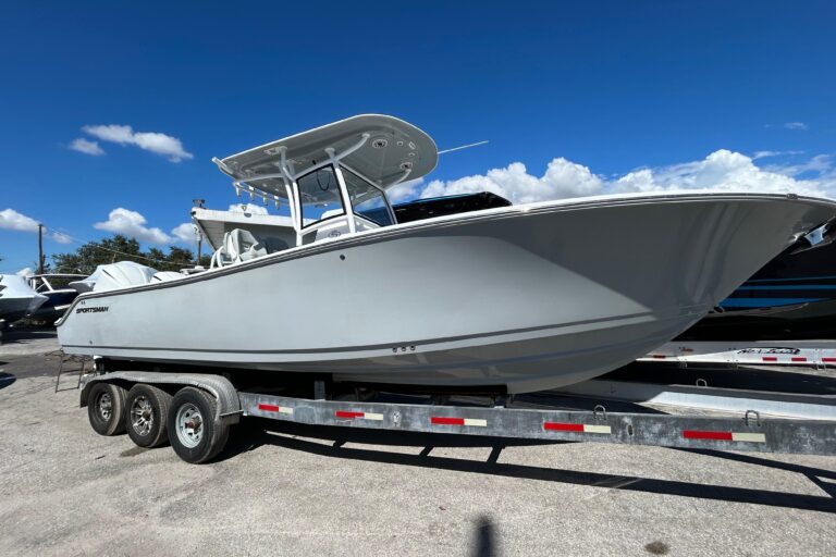 2019 Sportsman Open 282 Center Console