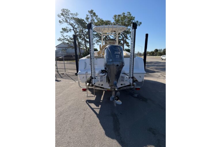 2023 Sportsman Heritage 241 Center Console