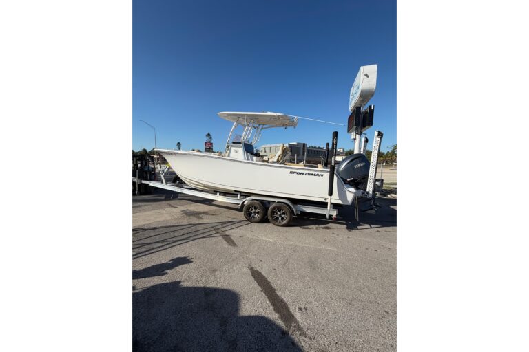 2023 Sportsman Heritage 241 Center Console