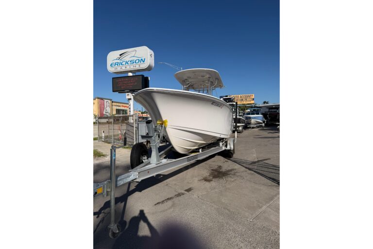 2023 Sportsman Heritage 241 Center Console