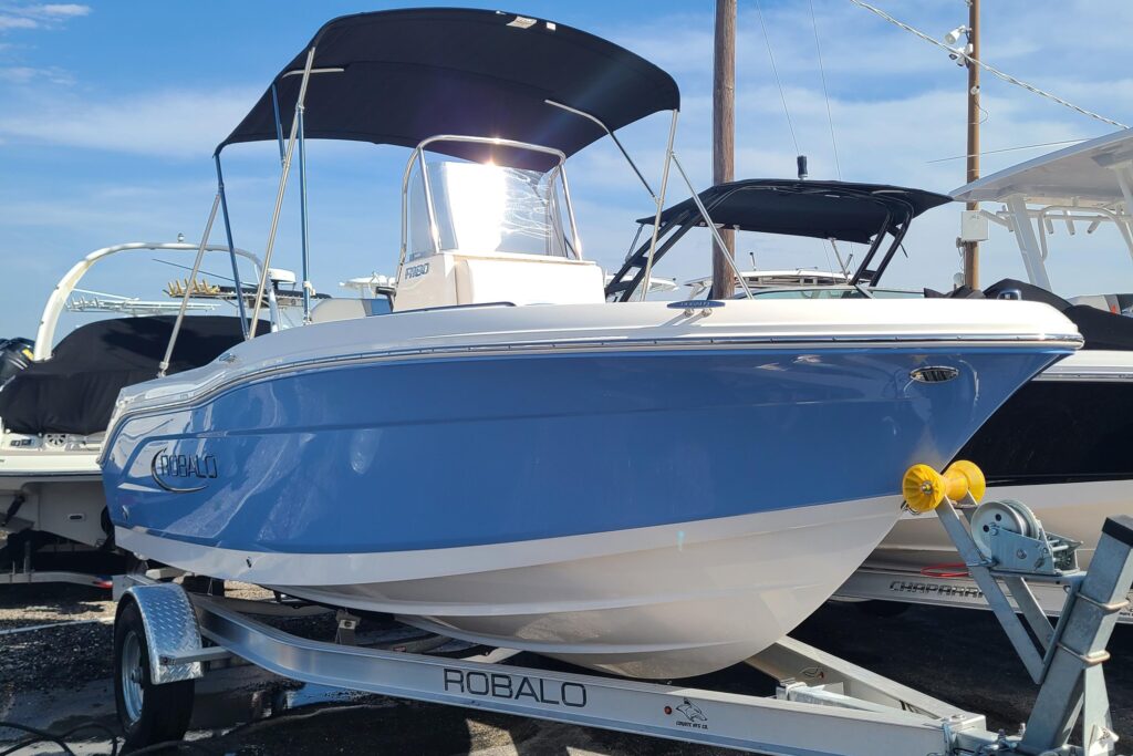 2024 Robalo R180 Center Console