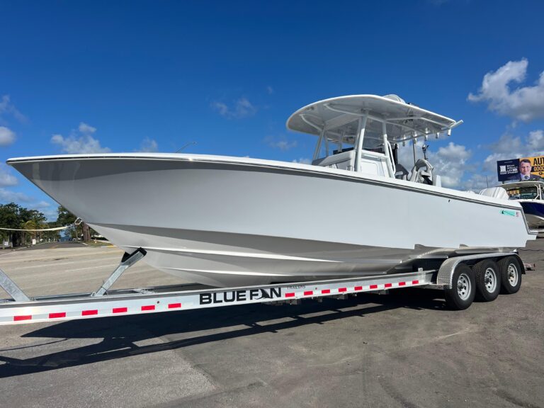 2025 Contender 32 ST