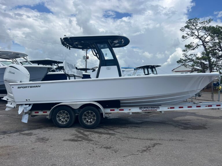 2025 Sportsman Masters 247OE Bay Boat