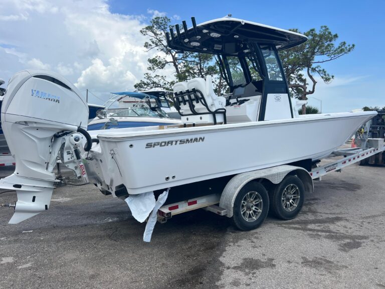 2025 Sportsman Masters 247OE Bay Boat