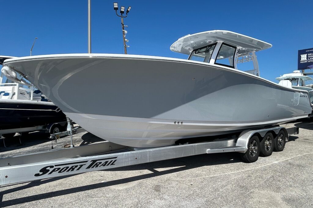 2026 Sportsman Heritage 321 Center Console