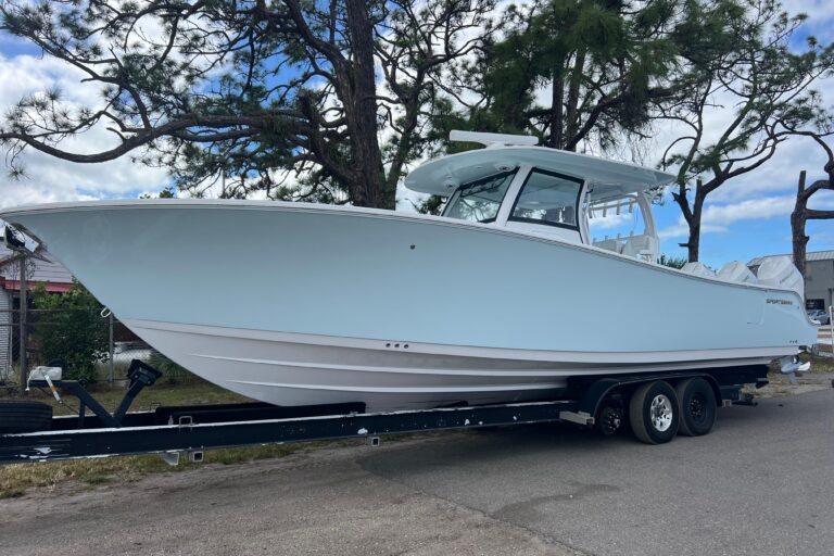2026 Sportsman Open 352 Center Console