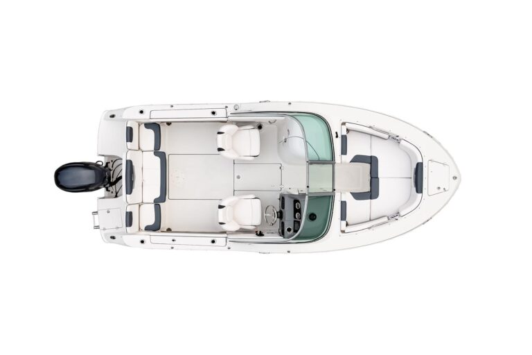 2024 Robalo R207 Dual Console
