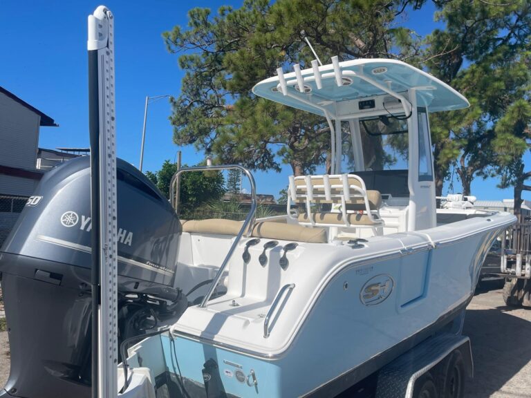 2018 Sea Hunt Ultra 235 SE