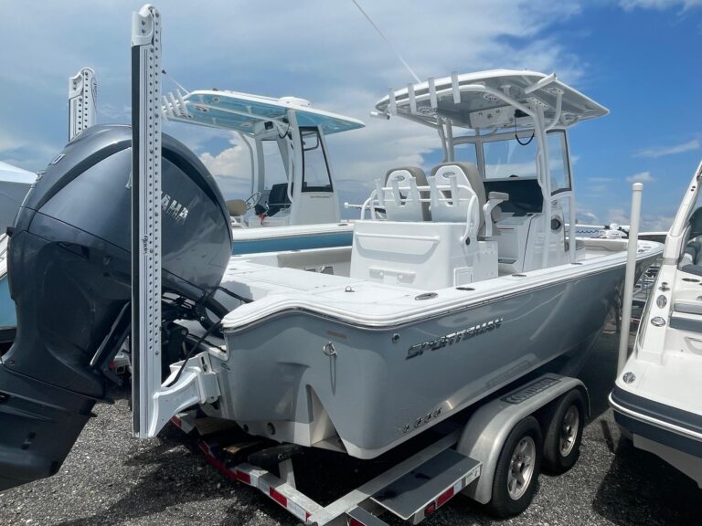 2021 Sportsman Masters 267OE Bay Boat