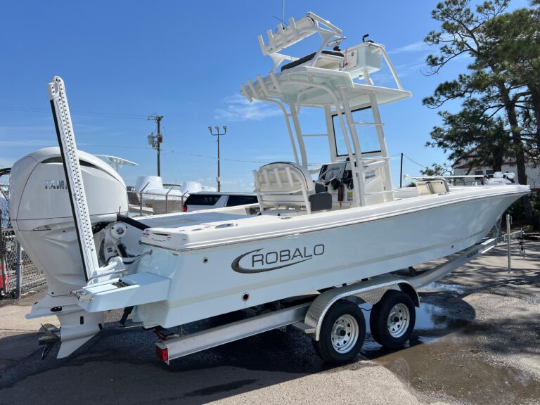 2024 Robalo 246 Sky Deck