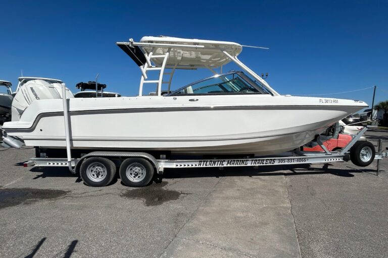 2018 Boston Whaler 270 Vantage