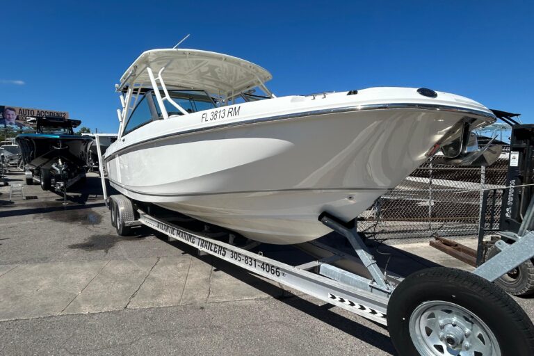 2018 Boston Whaler 270 Vantage
