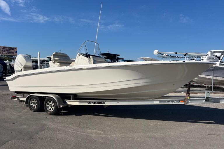 2021 Boston Whaler 250 Dauntless