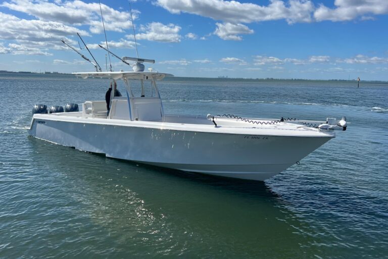 2023 Contender 39 ST