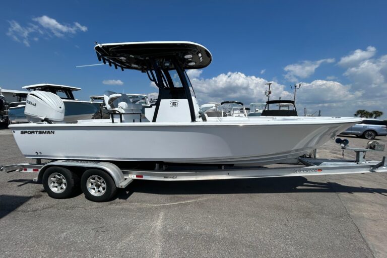 2026 Sportsman Masters 247OE Bay Boat