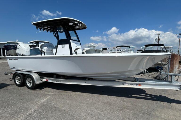 2026 Sportsman Masters 247OE Bay Boat