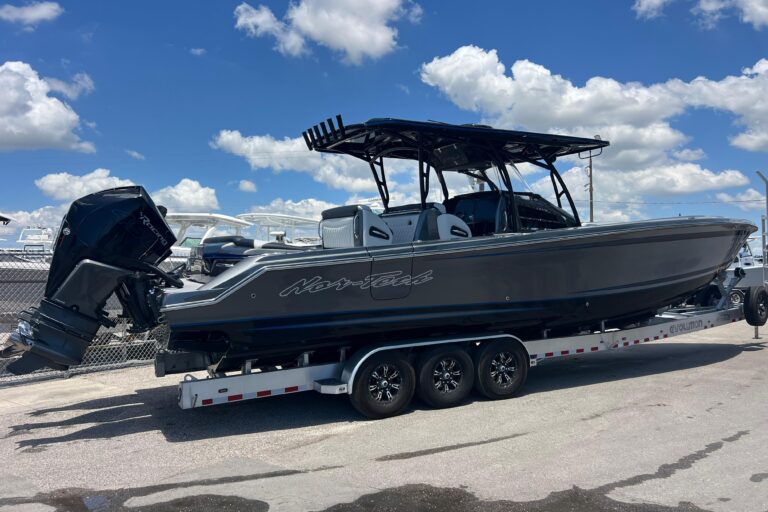 2022 Nor-Tech 390 Sport Center Console