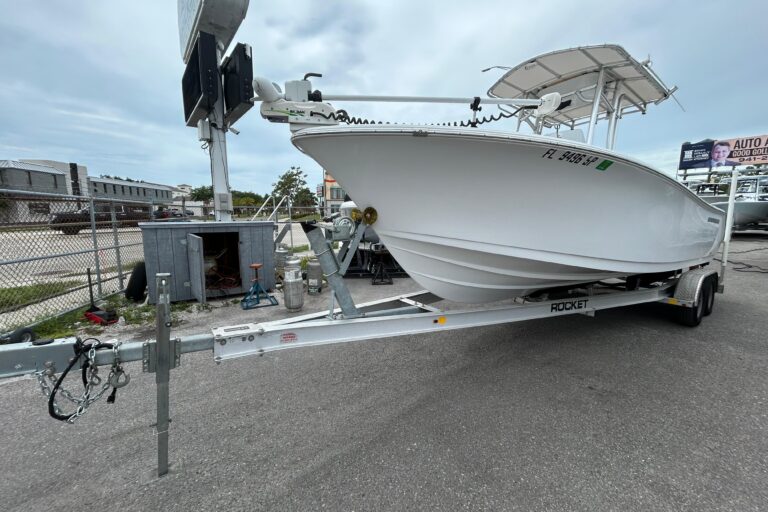 2019 Sportsman Open 232 Center Console