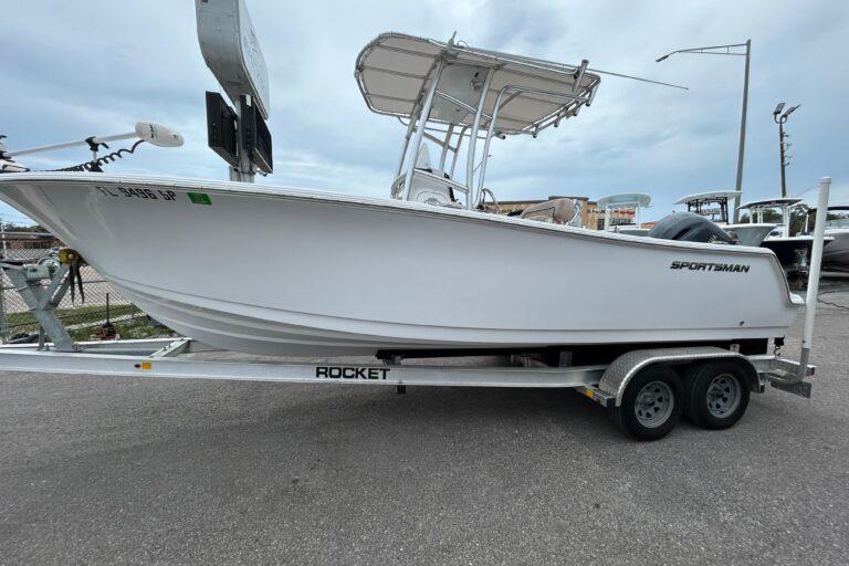 2019 Sportsman Open 232 Center Console