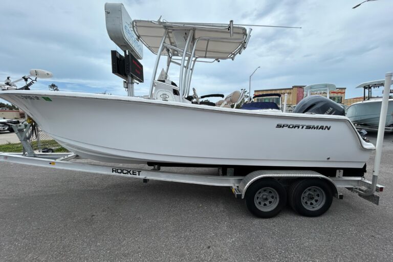 2019 Sportsman Open 232 Center Console