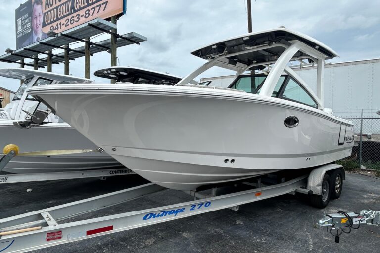 2026 Robalo R257 Dual Console