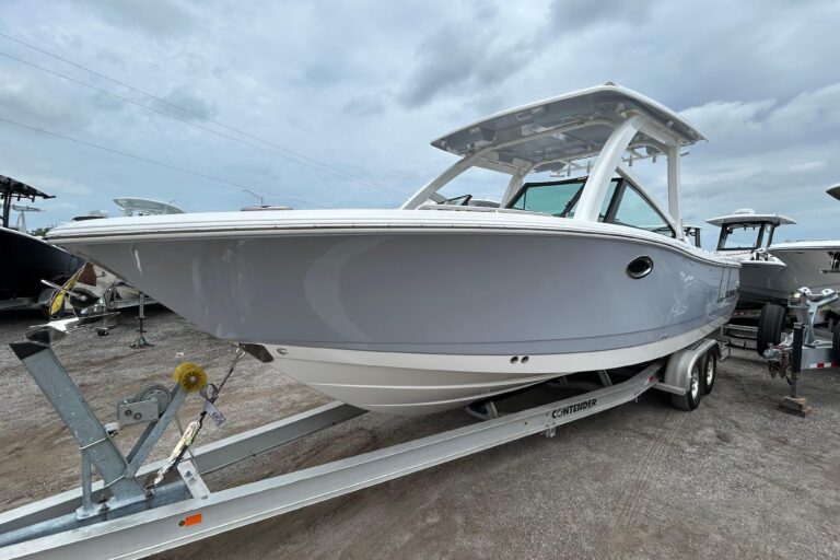 2026 Robalo R277 Dual Console