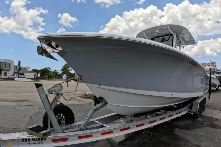 2025 Sea Hunt Ultra 305SE