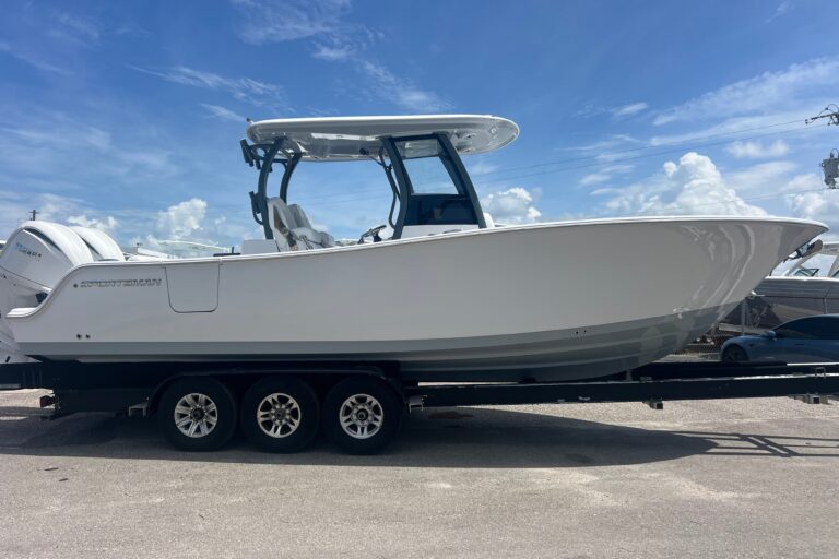 2027 Sportsman Open 282 Center Console